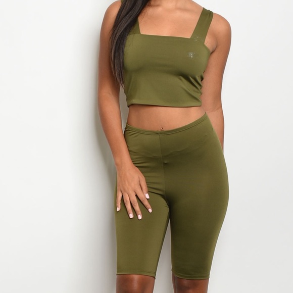 2-piece Crop Top Short Set - Picture 2 of 2